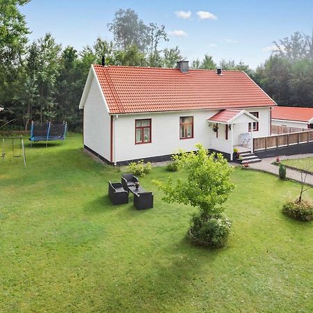 Ferienhaus Am Mycklaflon Eksjo Luaran gambar