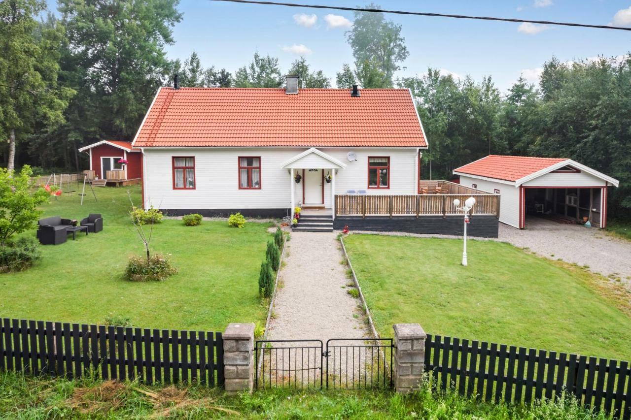 Ferienhaus Am Mycklaflon Eksjo Luaran gambar